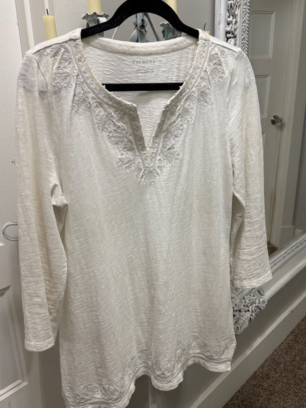 Talbots Ivory Embroidered V-Neck 3/4 Sleeve Tunic